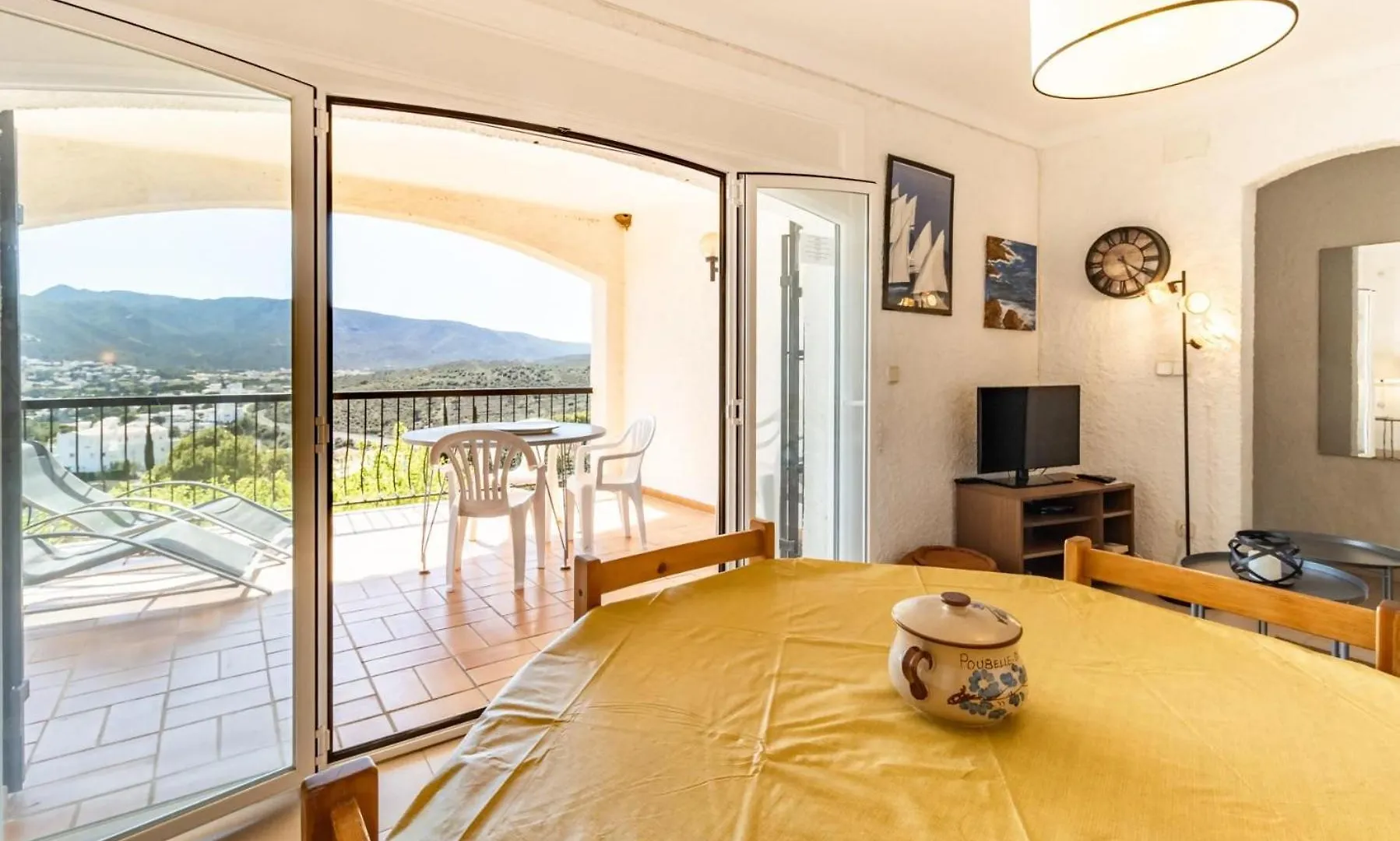 Grifeu 11 Apartamento Con Terraza Y Vista Al Mar Llanca