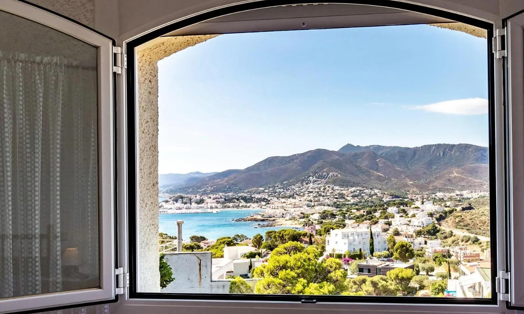Grifeu 11 Apartamento Con Terraza Y Vista Al Mar Llanca Apartment
