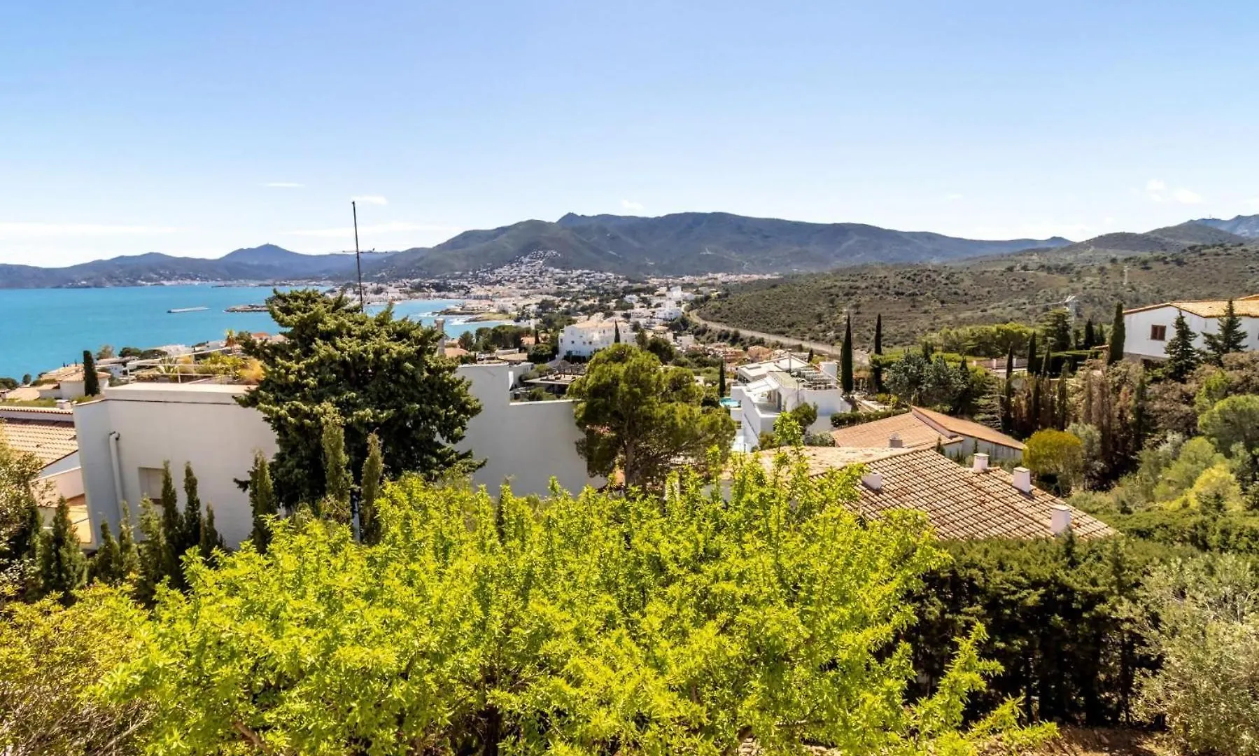 Grifeu 11 Apartamento Con Terraza Y Vista Al Mar Llanca Apartment
